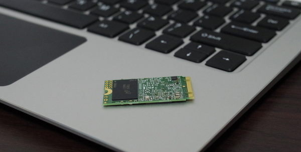 Jumper EZBook 3 ProにSSD M.2を取付、eMMCとのパフォーマンス比較 