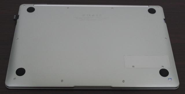 Jumper EZBook X4 IPS パネル版　背面