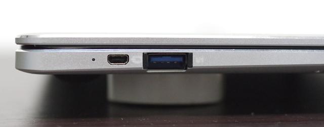 Jumper EZBook X4 IPS パネル版、左ポートを拡大