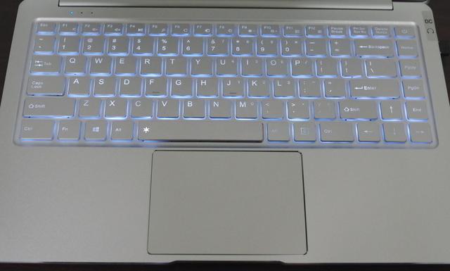 Jumper EZBook X4 IPS パネル版、キーボード全体