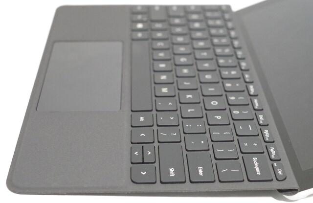 Surface Go 純正キーボード、2ヵ月利用後の再レビュー。10型ではダントツの快適タイピングで高価格も納得 | Win And I net