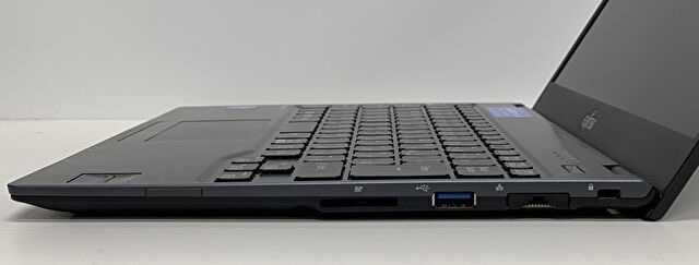 PC/タブレット ノートPC 約800gの13.3型軽量ノート、富士通 U938/Tの実機レビュー。11.6型と 