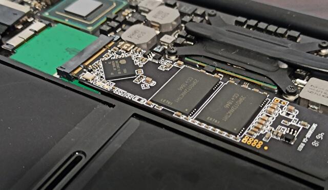 PC/タブレット ノートPC 古いMacBook Air 11のSSDを、変換アダプター利用によりM.2 SSDに換装 