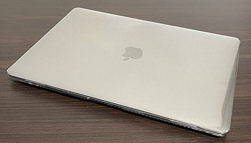 M1 MacBook Air用のクリアカバー・キーボードカバーのレビュー。違和感 