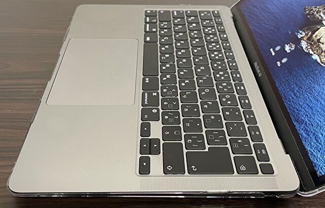M1 MacBook Air用のクリアカバー・キーボードカバーのレビュー。新品・送料無料MOSISO ノートパソコンスリーブ ポリエステル 多機能ブリーフケース ハンドバッグ キャリーケースバッグ 17-17.3 Inch ピンク MO-［並輸51］。違和感 