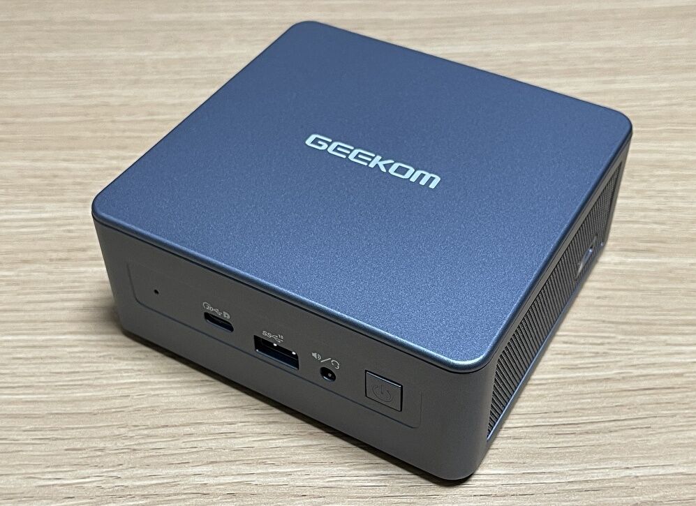 GEEKOM IT11 実機レビュー、Core i7-11390H / USB4を2ポート装備のミニ